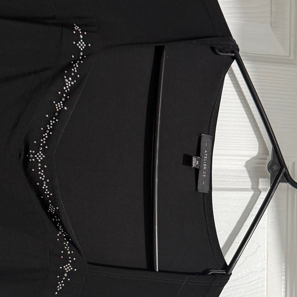 Elegant Black Blouse with Beaded Detail and tulip sleeves - Picture 5 of 5